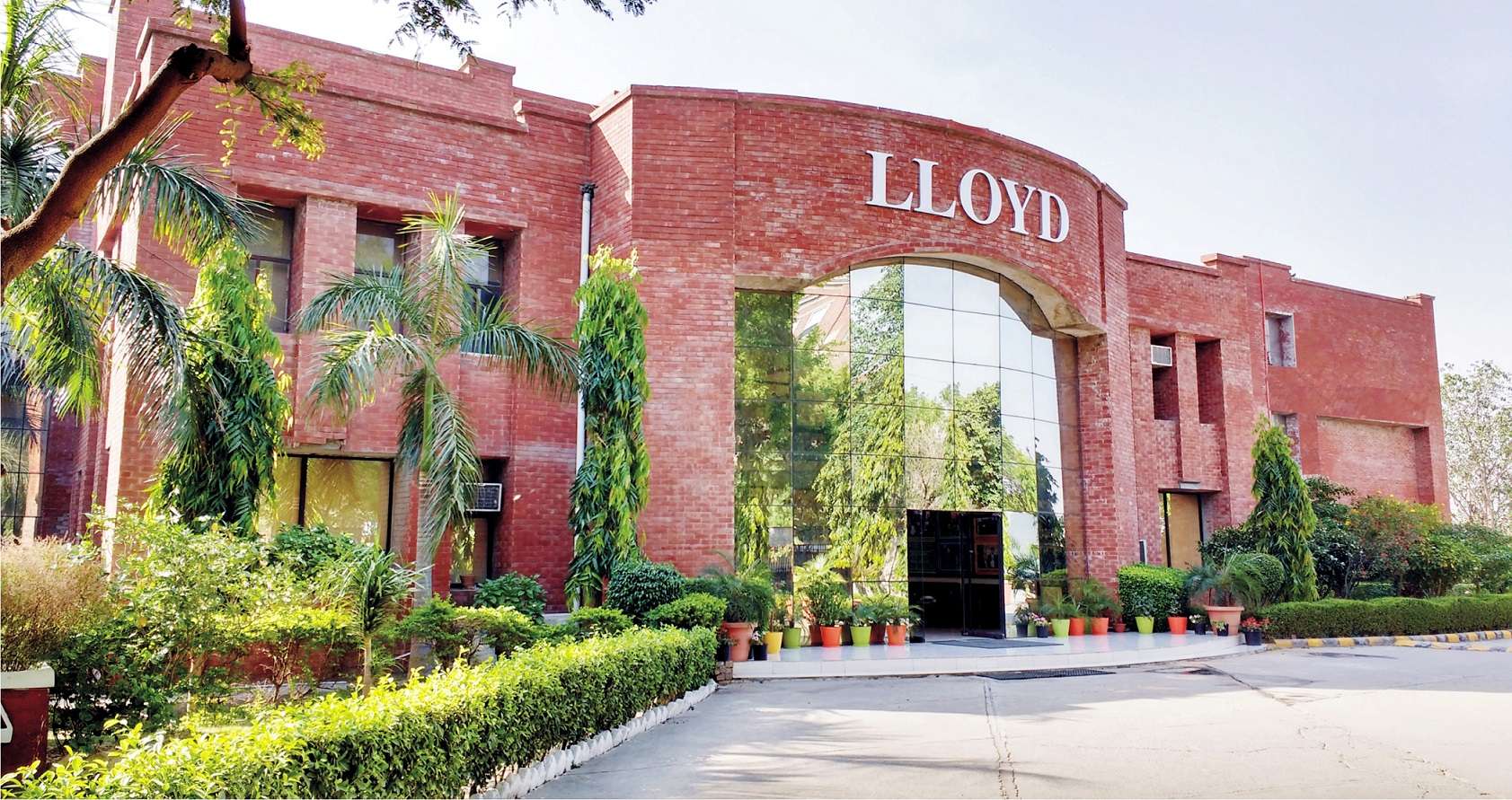 Lloyd Institute Of Management & Technology (PHARM.)